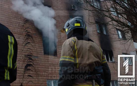 4 травмованих та 10 врятованих: вранці у Кривому Розі вогонь охопив житловий будинок, попередньою причиною може бути вибух газу