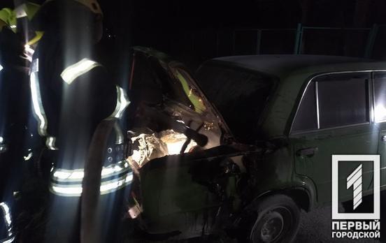 У Саксаганському районі Кривого Рогу вночі горіла автівка