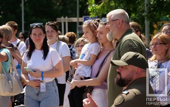 До Міжнародного дня захисту дітей створили святкову атмосферу маленьким криворіжцям та подарували приємні сюрпризи на святі «Країна дитинства»
