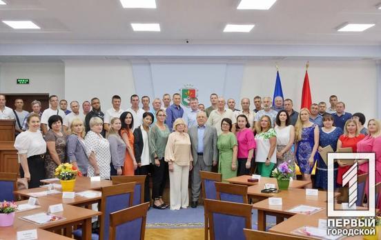 Юрій Вілкул привітав фахівців і ветеранів будівельної галузі з професійним святом та вручив міські відзнаки