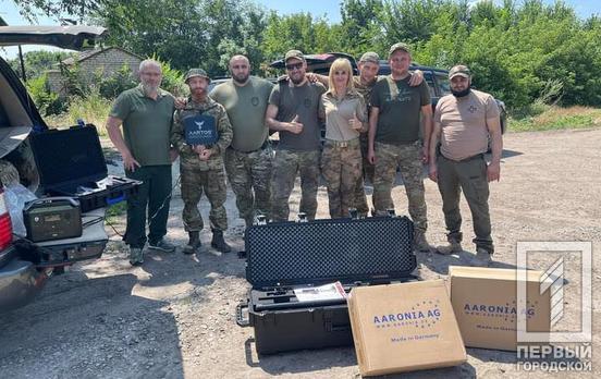 4 десятки квадрокоптерів, майже 30 тепловізійних прицілів, тепловізорів та ПНБ: Рада оборони Кривого Рогу відзвітувала про потужну підтримку захисників за останні дні