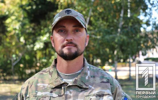 «Найцінніше для нас – це людське життя»: історія криворізького нацгвардійця, що під обстрілами рятує цивільних та поранених побратимів на Донеччині