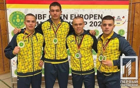 Сергій Волоха та Станіслав Кащин з Кривого Рогу привезли додому 3 медалі з Чемпіонату Європи з рукопашного бою у Німеччині