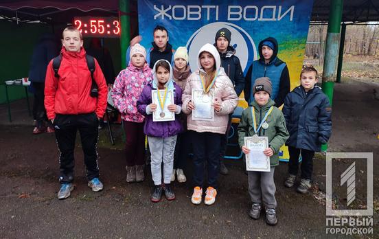 Останні перемоги у цьому сезоні: криворіжці поповнили скарбничку нагород на змаганнях зі спортивного орієнтування