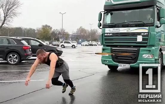 Людина неймовірної фізичної сили і витримки: дніпрянин Дмитро Гунський в один день встановив три світові рекорди