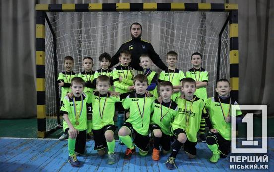 Золото та бронза – за тими, хто вдома: у Кривому Розі за першість з футзалу змагалися 5 місцевих команд та гості з Софіївки та Миколаївщини
