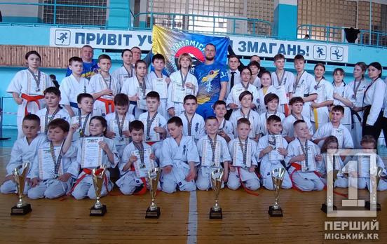 Спорт, философия и самосовершенствование: криворожские каратисты завоевали 8 первых, 14 – вторых и 8 третьих мест на Открытом чемпионате