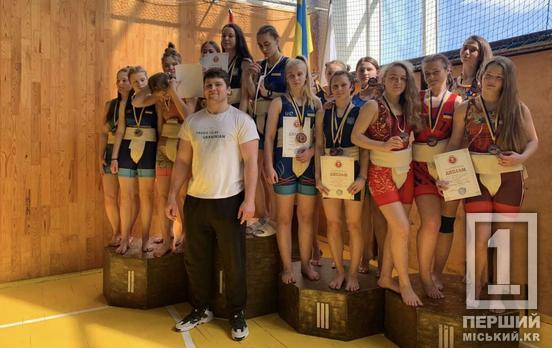 Сила та впевненість не мають статі: юні криворіжанки на Чемпіонаті України з сумо здобули три нагороди