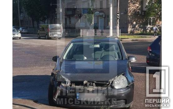 Утро началось не с кофе: в Кривом Роге столкнулись Mercedes Sprinter и Volkswagen