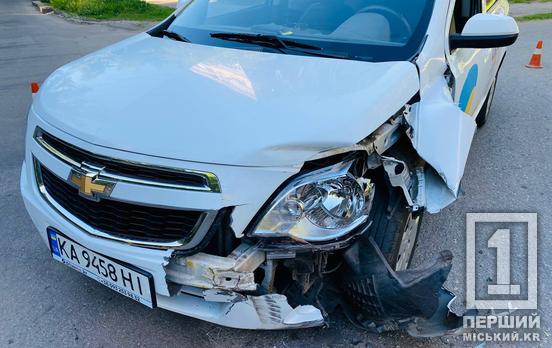 Одна з автівок з «підбитим оком»: у Кривому Розі у ДТП потрапили таксі та «ВАЗ»