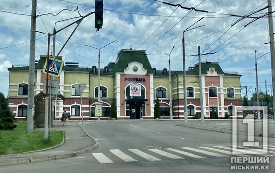 Лежав у тамбурі: в електричці на Кривий Ріг помер чоловік