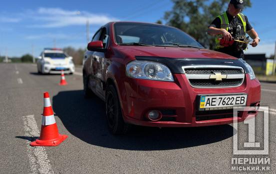 У розпал суботньої спеки: у Кривому Розі на поблизу КРЕСівської греблі не розминулися Chevrolet та Skoda