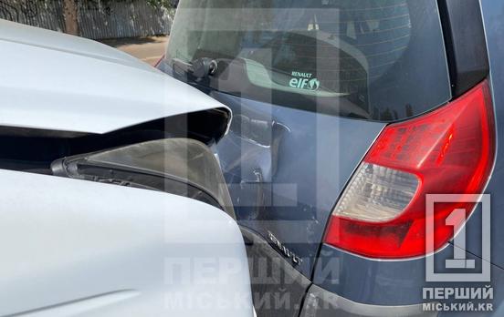 У Кривому Розі на Володимира Великого не розминулися два Renault та маршрутний автобус