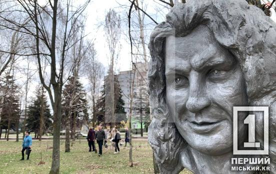 Еко-ініціатива пам'яті: у парку Кузьми Скрябіна криворіжці висадили 35 кленів