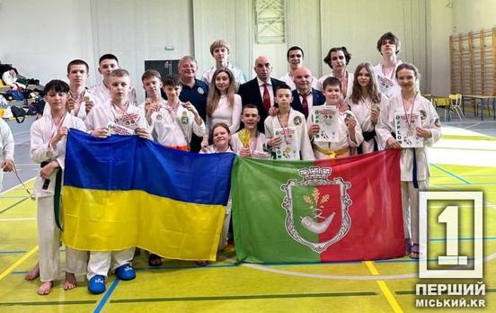 Кубок за технічність і 12 медалей: криворізькі рукопашники тріумфально виступили на Кубку Європи