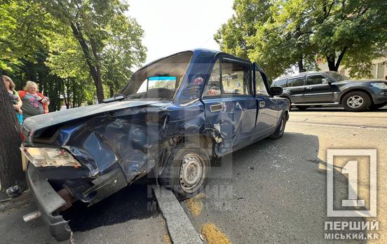 Постраждалі поїхали зі швидкою: на Свято-Миколаївській не розминулися ВАЗ і Volkswagen