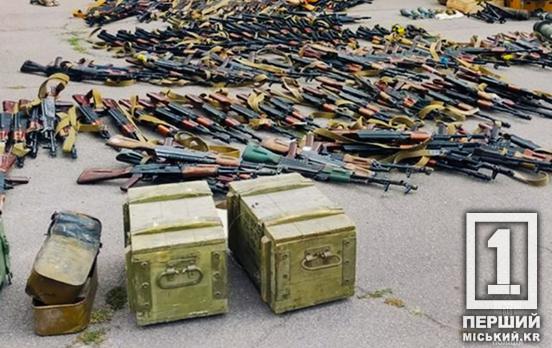 Більше сотні розкритих вбивств та ліквідовані схрони: поліція відзвітувала про боротьбу з нелегальною зброєю