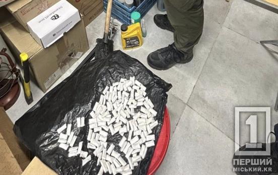 Психотропи в дитячому одязі та кормі для тварин: на Прикарпатті накрили мережу, що постачала заборонку по всій країні