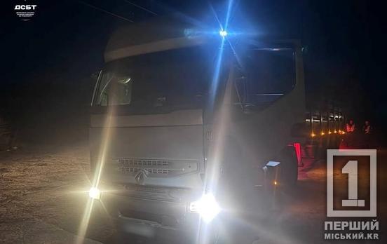 Перевантаження на 212 тисяч штрафів: на Дніпропетровщині «впіймали» фури, що руйнували дороги