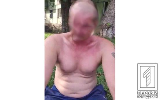 Нападал на прохожих и бросал камни в авто: полицейские Кривого Рога задержали пьяного дебошира