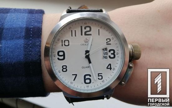 Курс на лето: в ночь с субботы на воскресенье нужно будет перевести стрелки часов вперёд