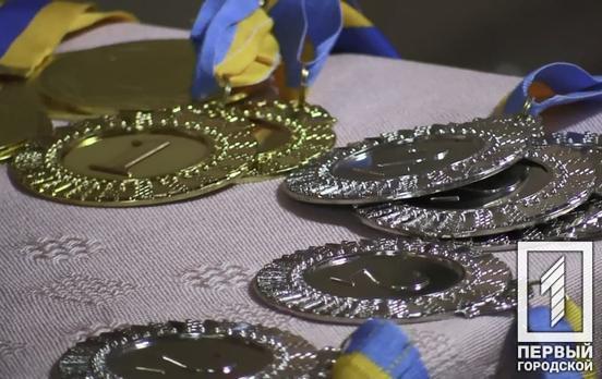 Дві спортсменки й тренерка з Кривого Рогу отримають стипендії від Президента за їх перемоги на світових змаганнях