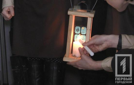 Пластуны Кривого Рога привезли из столицы огонь мира