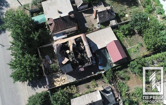 В Кривом Роге за сутки горели квартира и дом