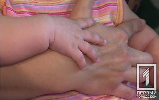 Люди какого возраста чаще всего болеют коронавирусом в Украине, – статистика МОЗ