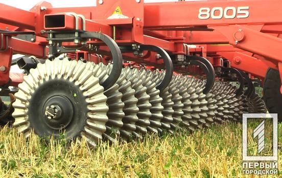 Кабмин разрешил во время карантина работать продавцам сельхозтехники