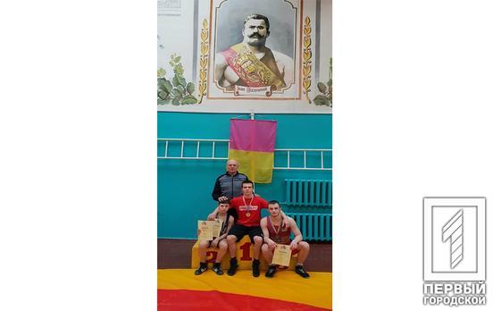 Три воспитанника спортивной школы из Кривого Рога заняли призовые места на чемпионате области по греко-римской борьбе