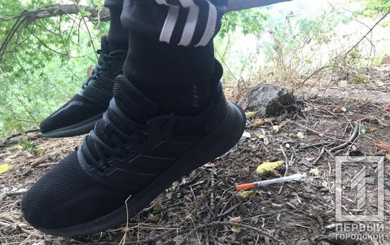 Возле гаражного кооператива в Кривом Роге нашли повешенного мужчину (фото 18+)