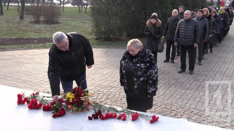 %d0%bc%d0%b5%d0%bc%d0%be%d1%80%d0%b8%d0%b0%d0%bb %d1%86%d0%b2%d0%b5%d1%82%d1%8b %d1%80%d1%83%d0%ba%d0%be%d0%b2%d0%be%d0%b4%d0%b8%d1%82%d0%b5%d0%bb%d0%b82